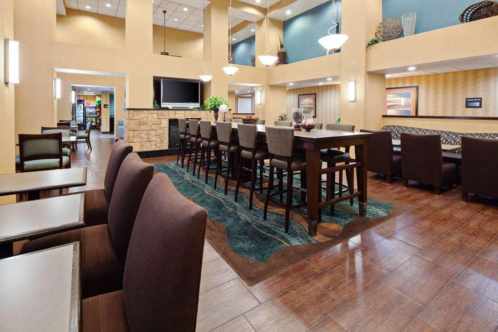 Hampton Inn & Suites Агура Хилс Екстериор снимка
