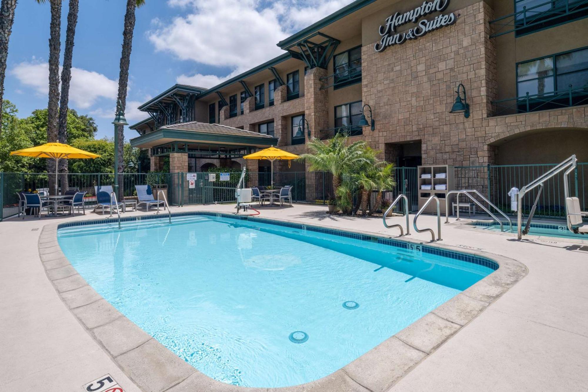 Hampton Inn & Suites Агура Хилс Екстериор снимка