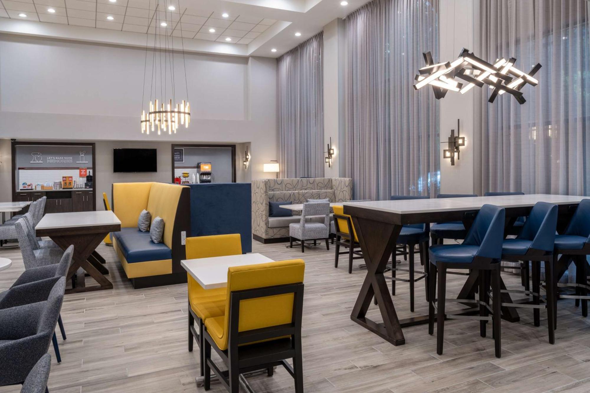 Hampton Inn & Suites Агура Хилс Екстериор снимка