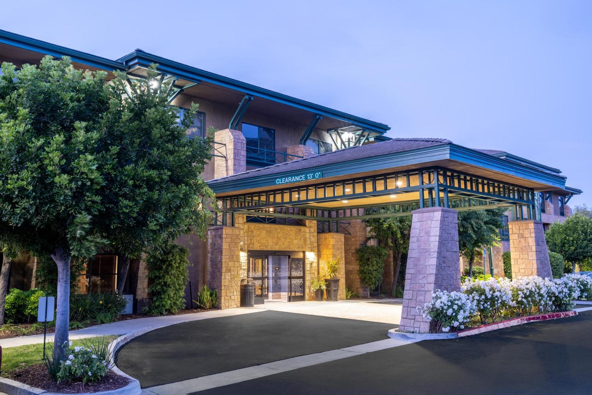 Hampton Inn & Suites Агура Хилс Екстериор снимка
