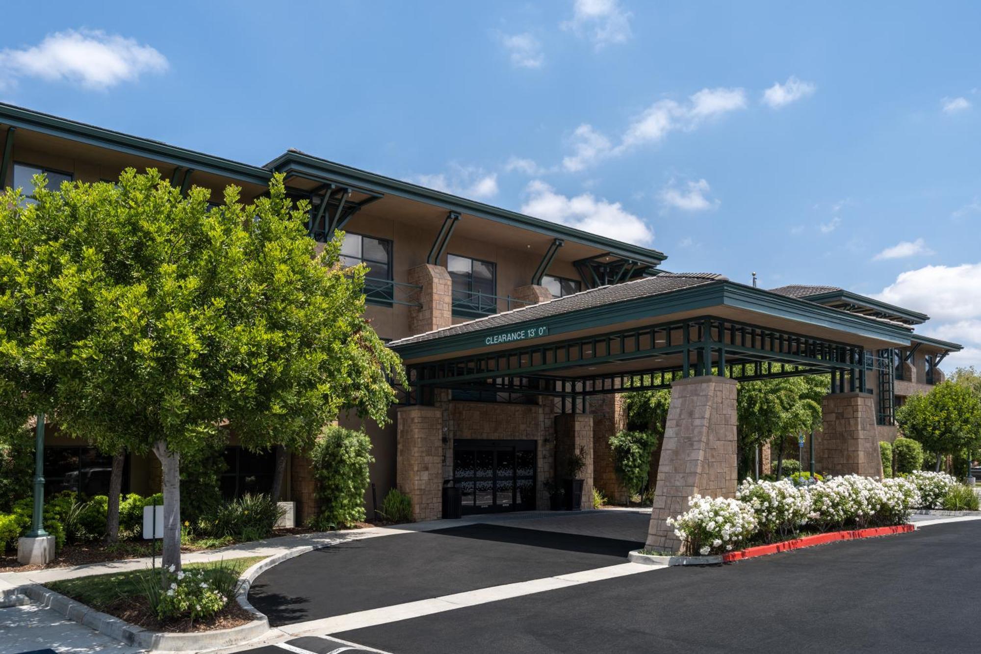 Hampton Inn & Suites Агура Хилс Екстериор снимка